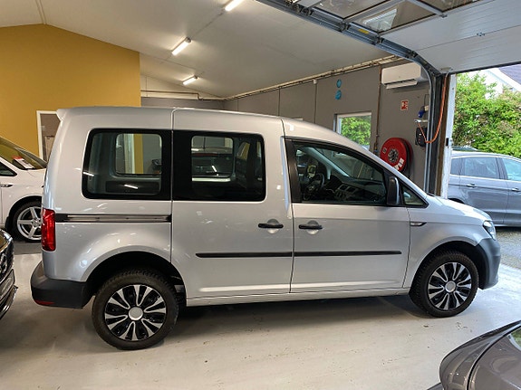 Volkswagen Caddy 3 of 5