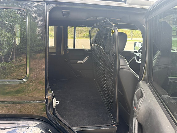 Jeep Wrangler 9 of 11