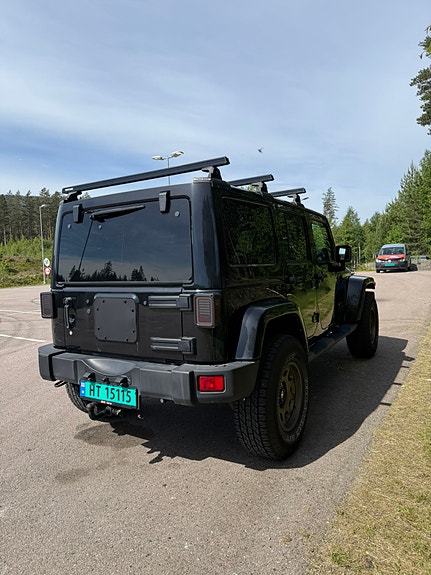 Jeep Wrangler 3 of 5