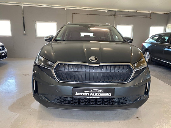 Skoda Enyaq 2 of 5