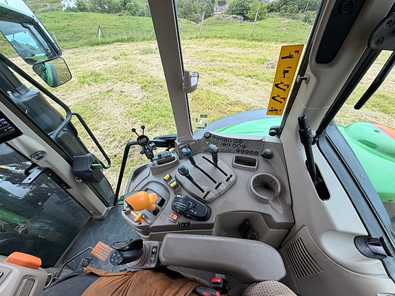 John Deere 6120m 14 of 16