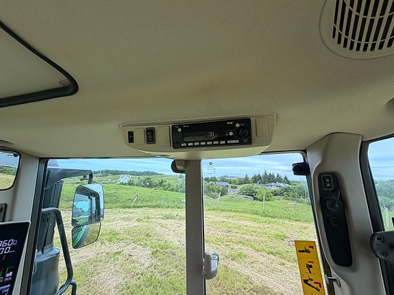John Deere 6120m 13 of 16