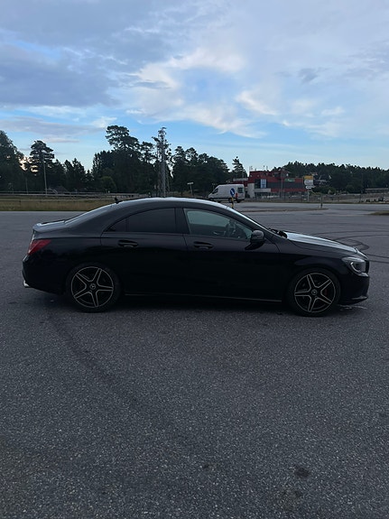 Mercedes-Benz CLA180 5 of 5