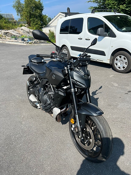 Yamaha MT-07 3 of 5