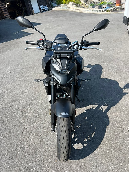 Yamaha MT-07 4 of 5