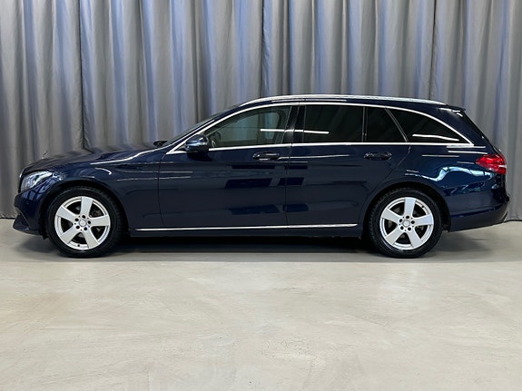Mercedes-Benz C220 d 2 of 30