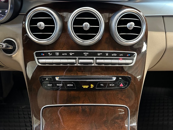 Mercedes-Benz C220 d 24 of 30