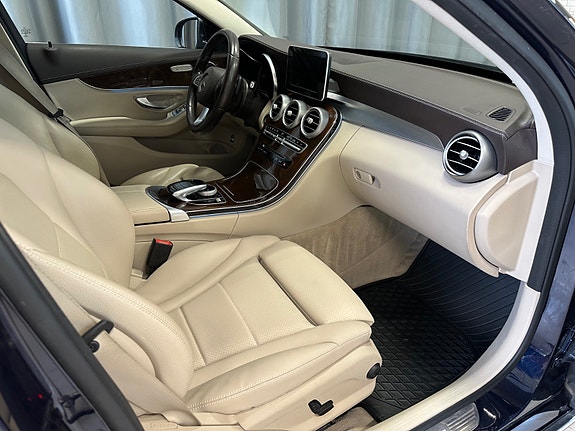 Mercedes-Benz C220 d 9 of 30