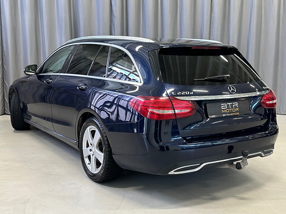 Mercedes-Benz C220 d 3 of 30