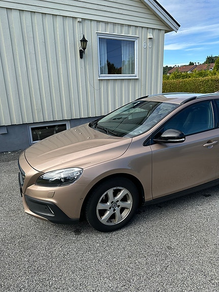 Volvo V40 Cross Country 5 of 5