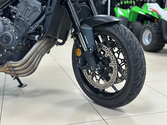 Honda CB 650 R 3 of 9