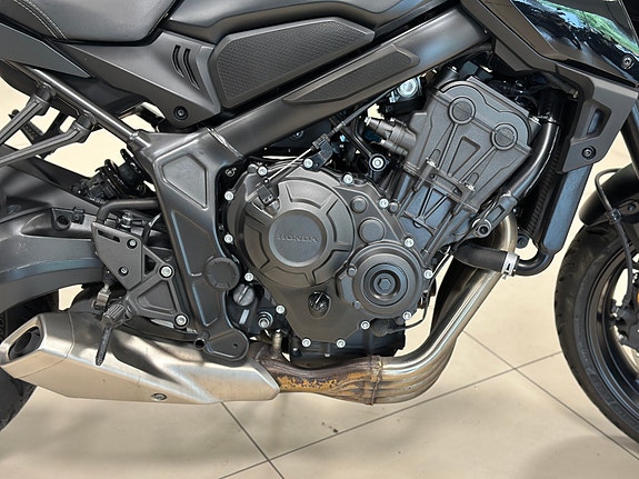 Honda CB 650 R 7 of 9