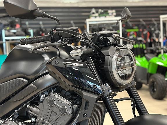 Honda CB 650 R 2 of 9
