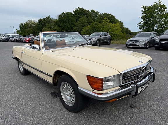 Mercedes-Benz 450 SL 3 of 5