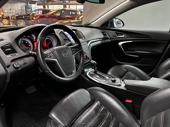 Opel Insignia 24 of 30