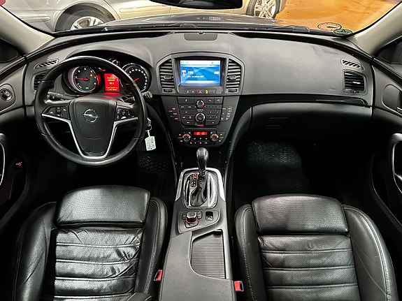 Opel Insignia 25 of 30