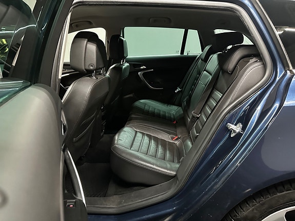 Opel Insignia 23 of 30