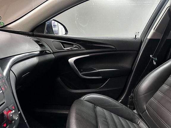Opel Insignia 27 of 30