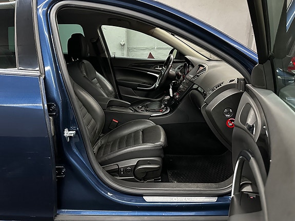 Opel Insignia 22 of 30