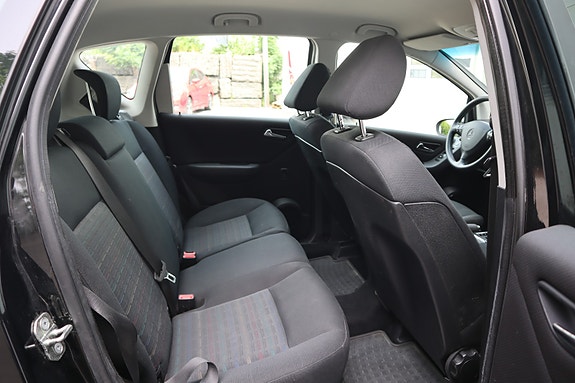 Mercedes-Benz A160 d 19 of 20