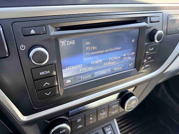 Toyota Auris 24 of 30