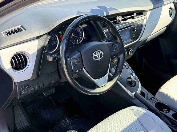 Toyota Auris 20 of 30