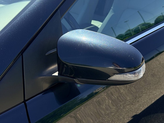 Toyota Auris 8 of 30