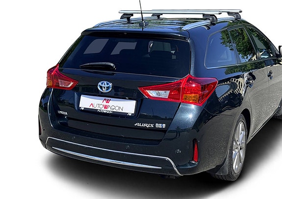 Toyota Auris 11 of 30