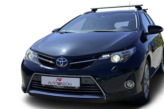Toyota Auris 5 of 30