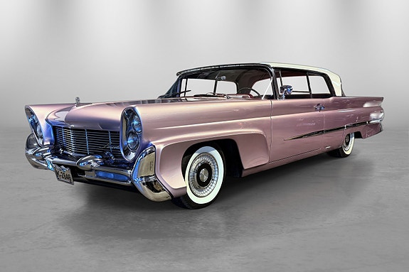 Lincoln Continental 2 of 5