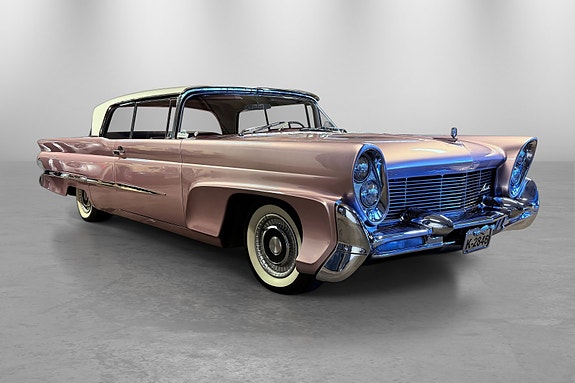 Lincoln Continental 8 of 25