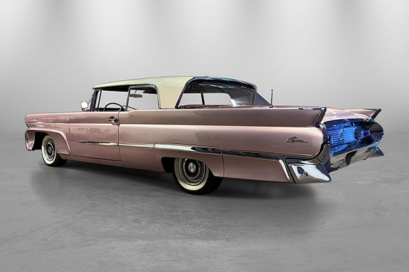Lincoln Continental 12 of 25