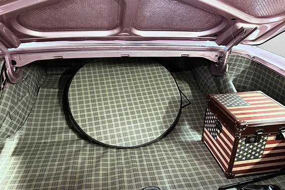 Lincoln Continental 23 of 25
