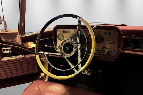 Lincoln Continental 19 of 25