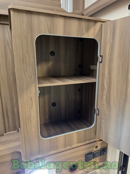 Roller Team Kronos 290M Sport Selekt | ENORM GARASJE / Hengerfeste / Diesel og elvarme / for 5 pers / Solcelle / 165 hk / Automat / Vinterpakke +++ 19 of 30