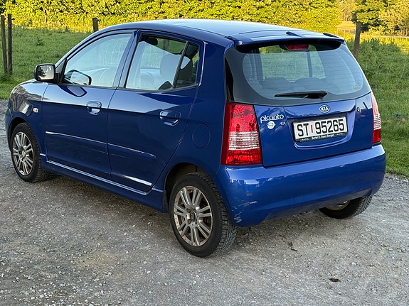 Kia Picanto 5 of 5