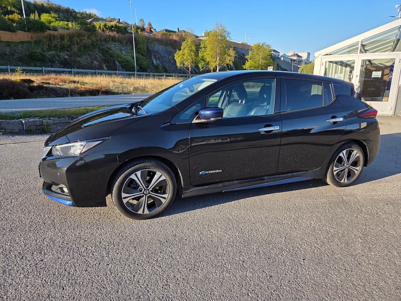 Nissan Leaf 6 of 18