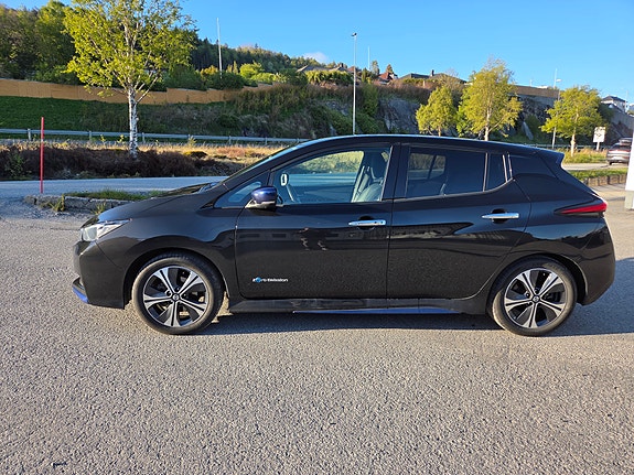 Nissan Leaf 3 of 18