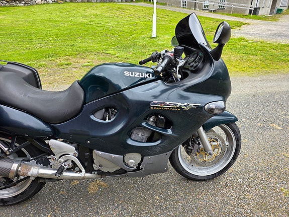 Suzuki GSX 750 F 7 of 9