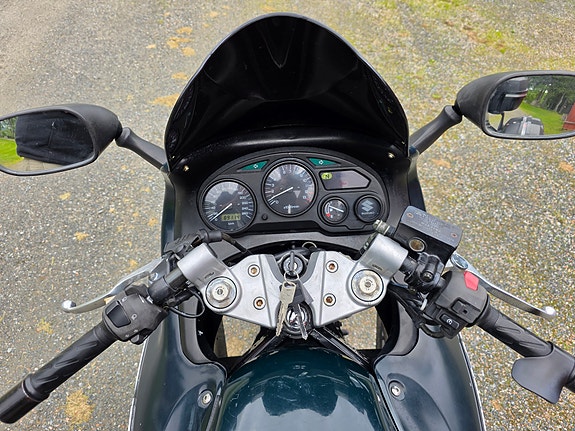 Suzuki GSX 750 F 5 of 5