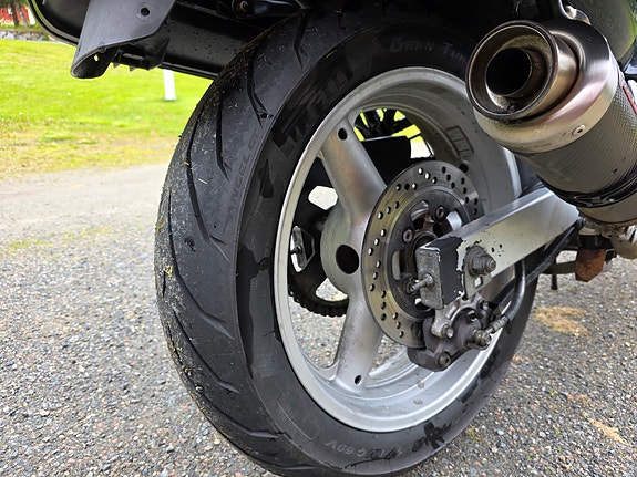 Suzuki GSX 750 F 6 of 9