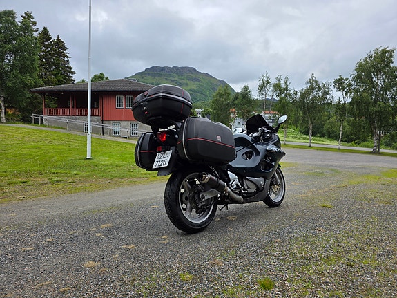 Suzuki GSX 750 F 3 of 5