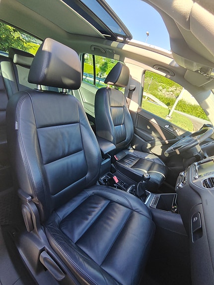 Volkswagen Tiguan 3 of 5