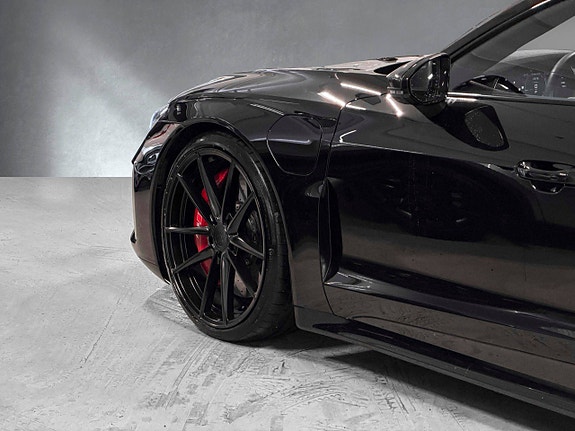Audi e-tron GT RS 4 of 5