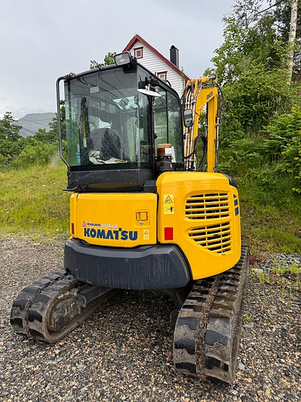 Komatsu PC55MR-3 4 of 5
