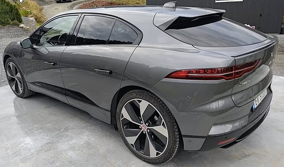 Jaguar I-PACE 3 of 5