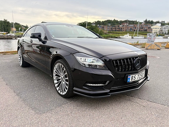 Mercedes-Benz CLS350 5 of 5