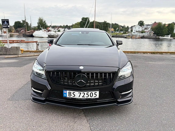 Mercedes-Benz CLS350 4 of 5