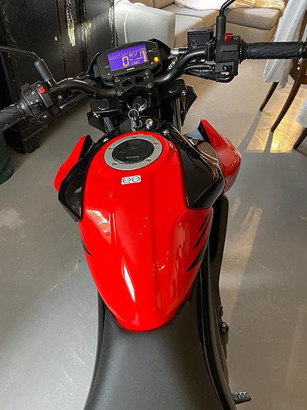 Suzuki GSX-S 125 2 of 5