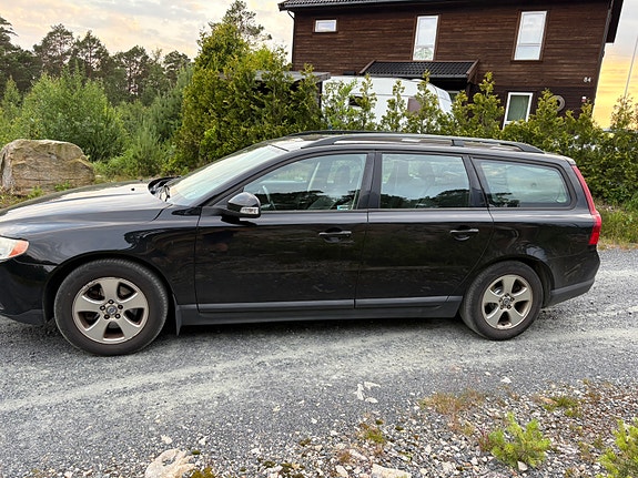 Volvo V70 6 of 30